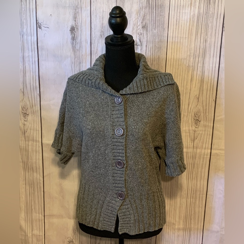 Sonoma Women’s Beautiful Button Up Sweater Medium
